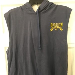 Sleeveless hoodie